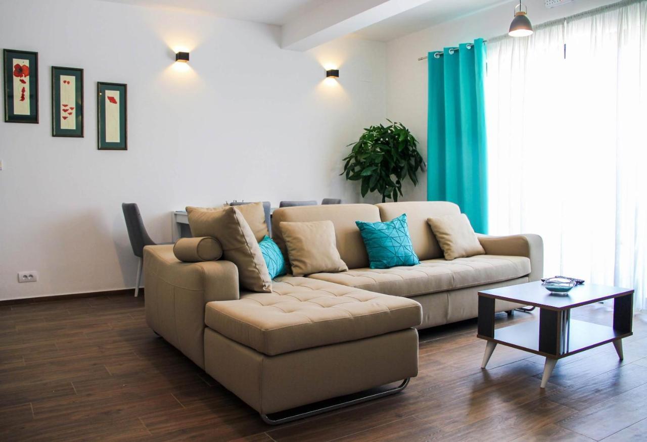 Apartments Tramonto Тиват Екстериор снимка