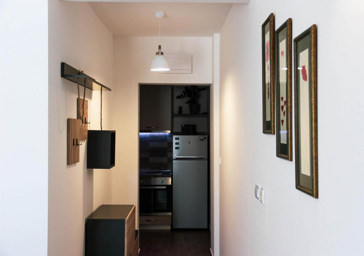 Apartments Tramonto Тиват Екстериор снимка